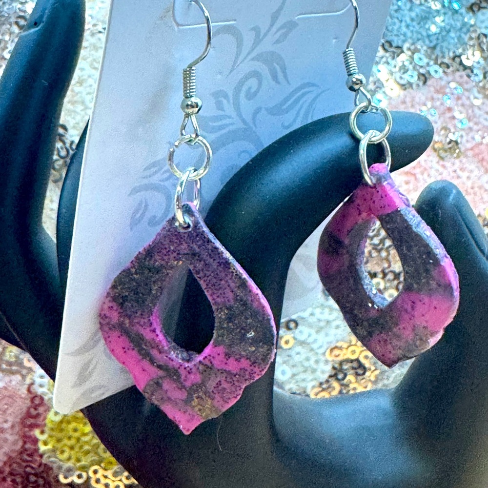 Bellway beauty ‘I wanna be like Barbie’ Silver fish hook dangle earrings